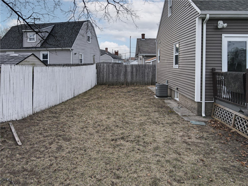 37 Windsor Road Pawtucket, RI 02861 - Photo 36 of 37