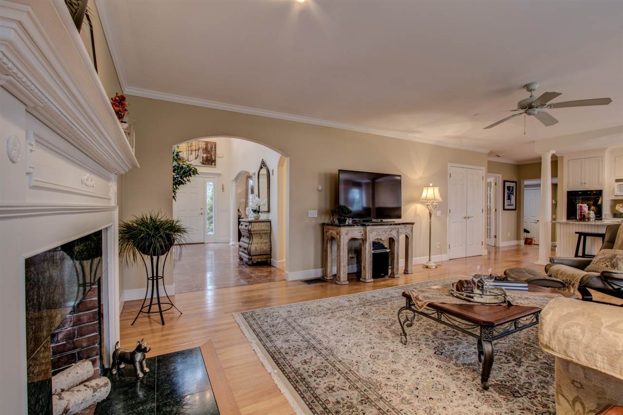 8 Merchant Road Hampton Falls, NH 03844 - Photo 11 of 36