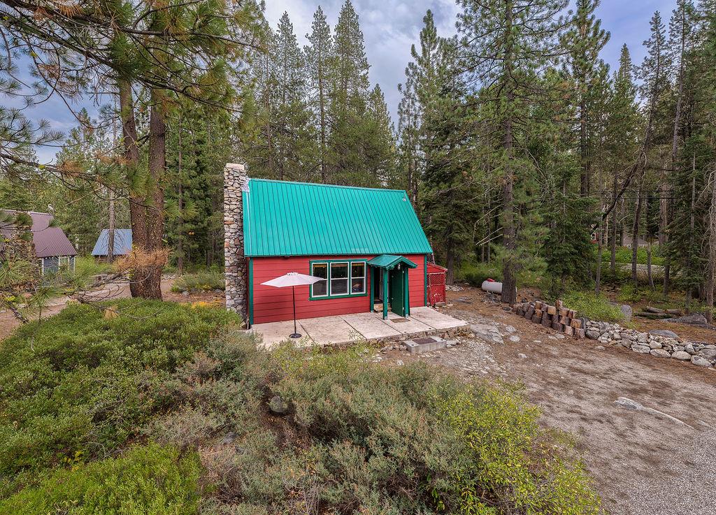 50025 Hampshire Rocks Road Soda Springs, CA 95728 - Photo 30 of 43 Gallery Image 30