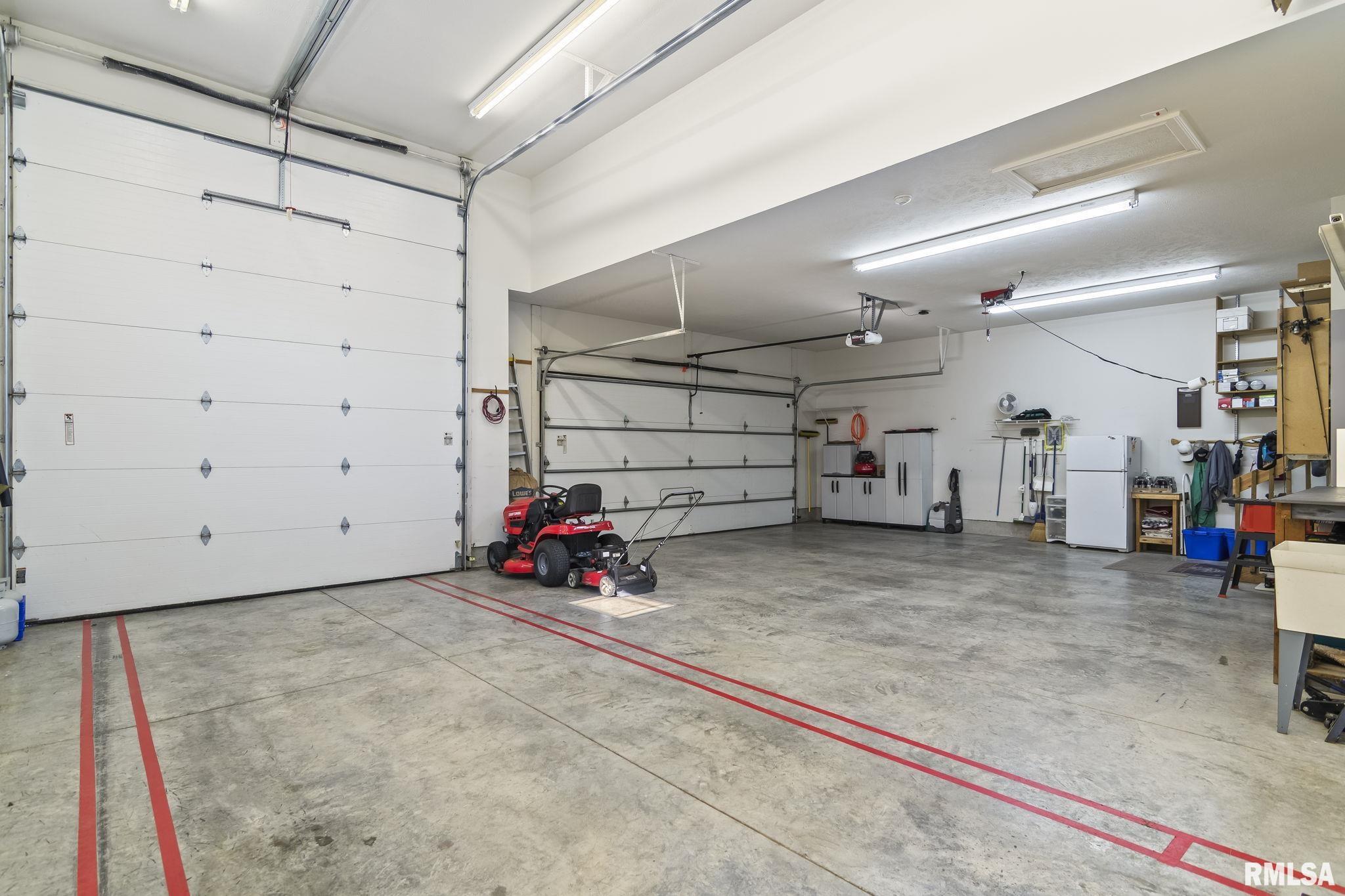 2104 Dubsdread Lane Springfield, IL 62711 - Photo 48 of 55