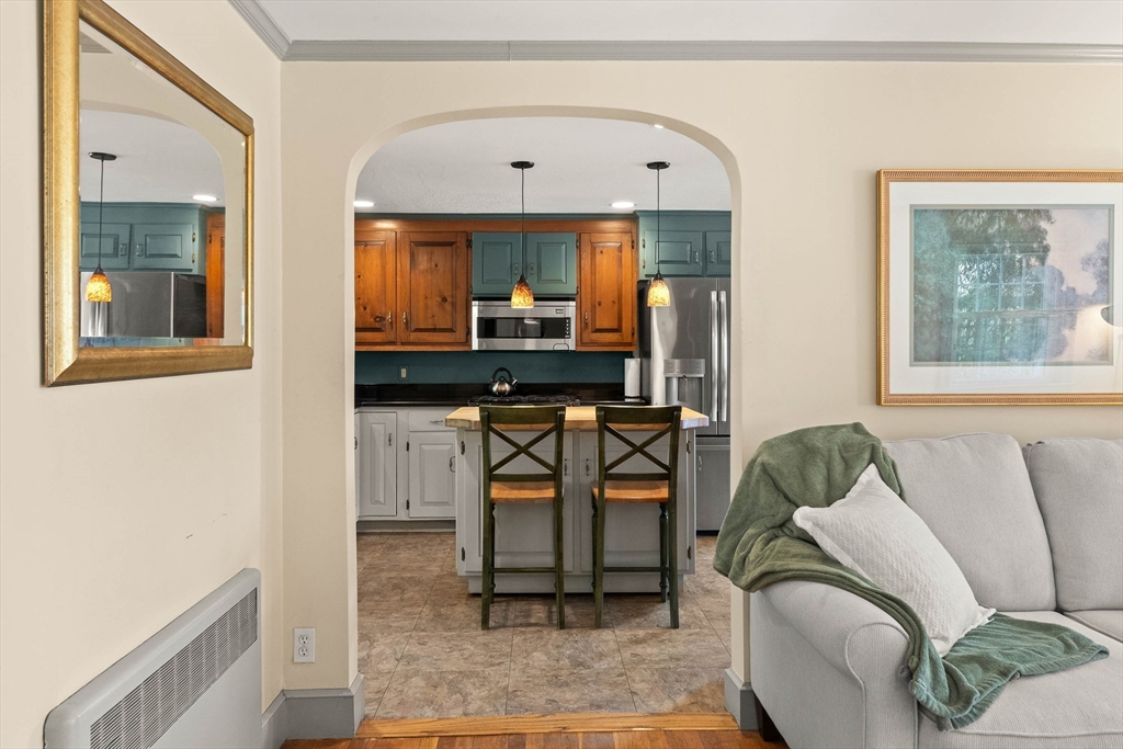8 Sunset Road Salem, MA 01970 - Photo 5 of 42 Gallery Image 5