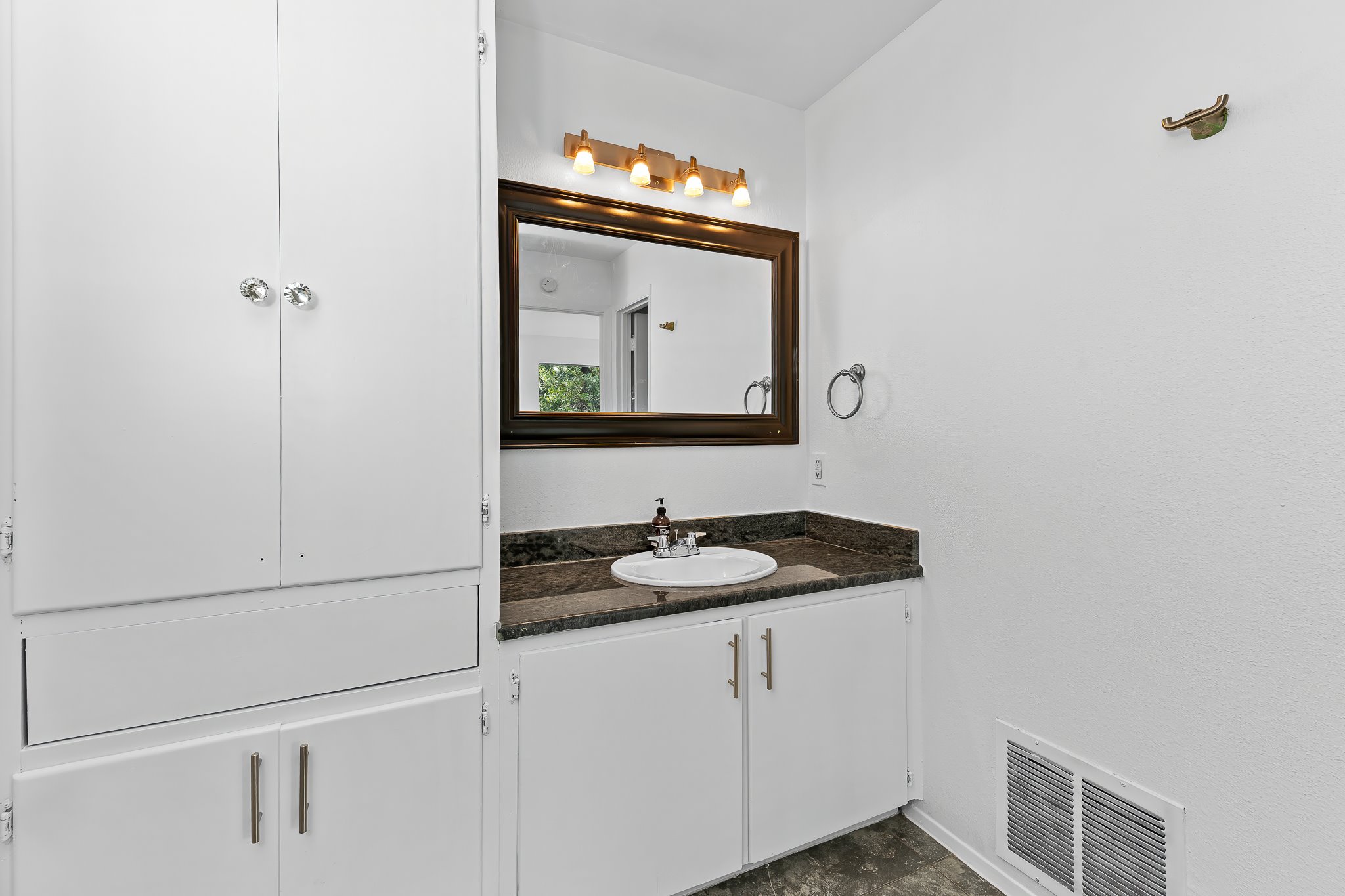 1405 Hartford Road, Unit 106 Austin, TX 78703 - Photo 22 of 30