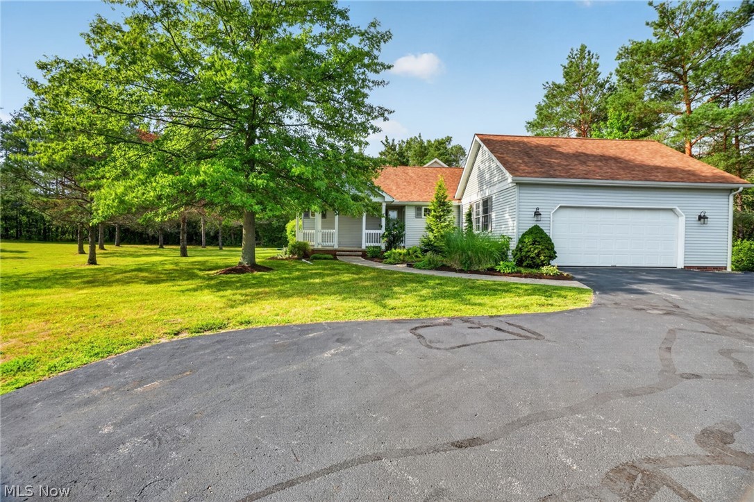 13780 Caves Road Novelty, OH 44072 - Photo 5 of 49 Gallery Image 5