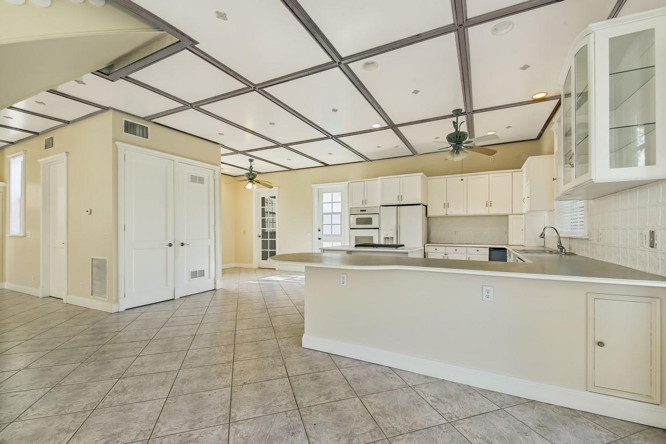 13000 Barwick Road Boynton Beach, FL 33436 - Photo 13 of 58 Snack Bar