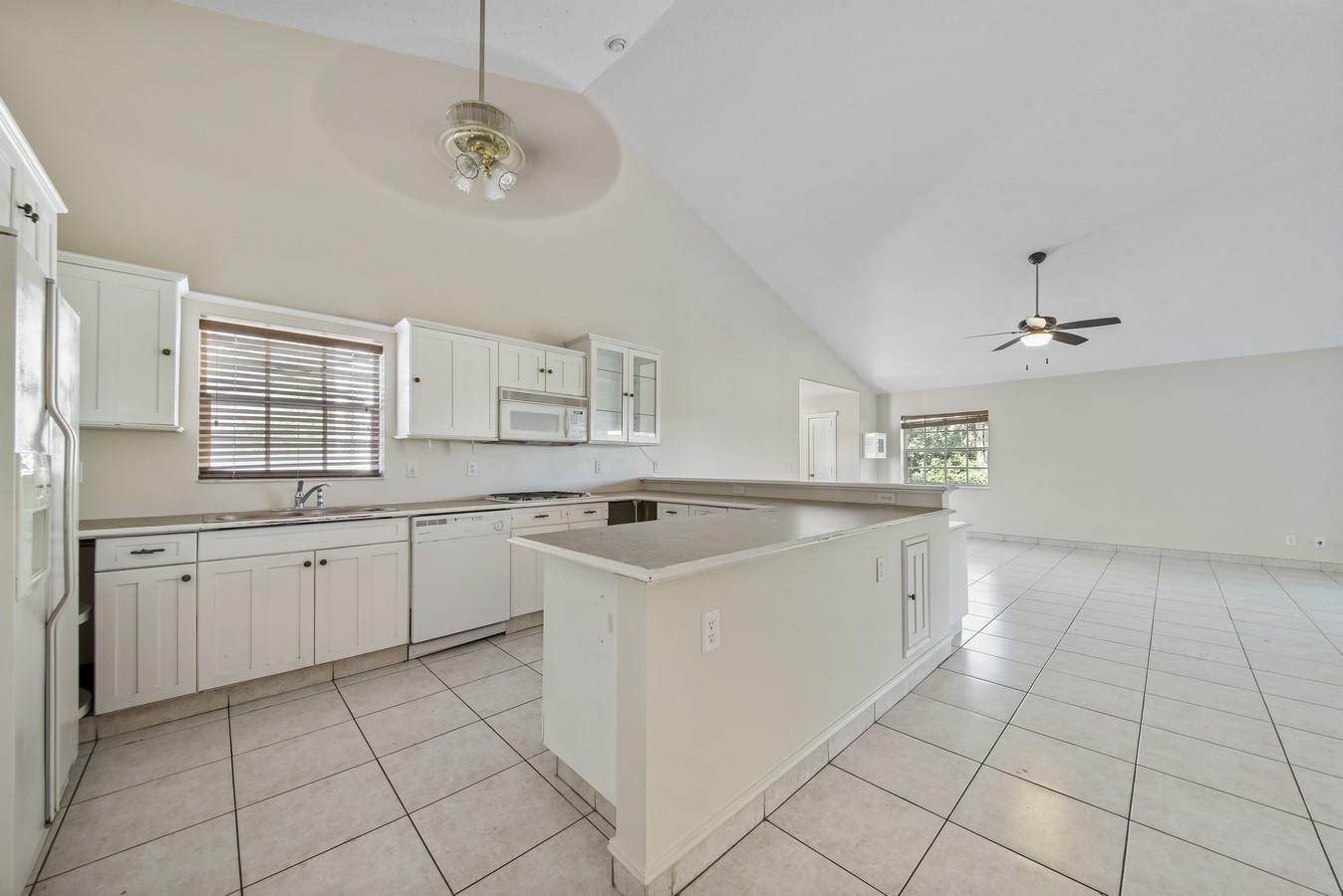 13000 Barwick Road Boynton Beach, FL 33436 - Photo 20 of 58 Snack Bar