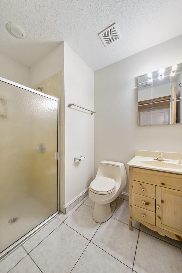 13000 Barwick Road Boynton Beach, FL 33436 - Photo 29 of 58 Bathroom