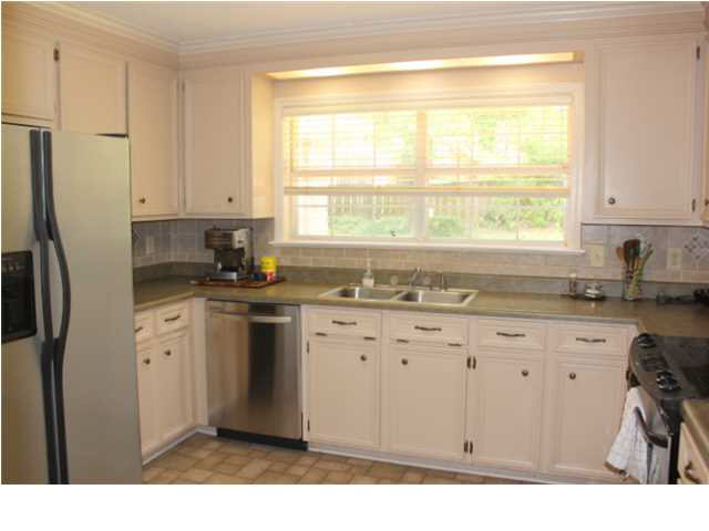 9 Ridgeway Place Clinton, MS 39056 - Photo 8 of 30 Kitchen