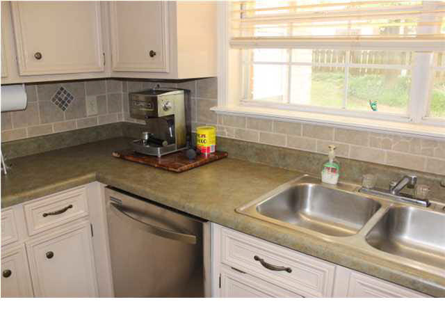 9 Ridgeway Place Clinton, MS 39056 - Photo 9 of 30 Kitchen