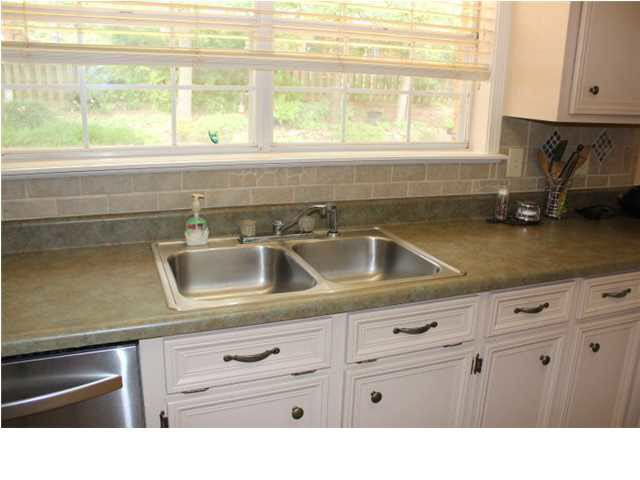 9 Ridgeway Place Clinton, MS 39056 - Photo 10 of 30 Kitchen