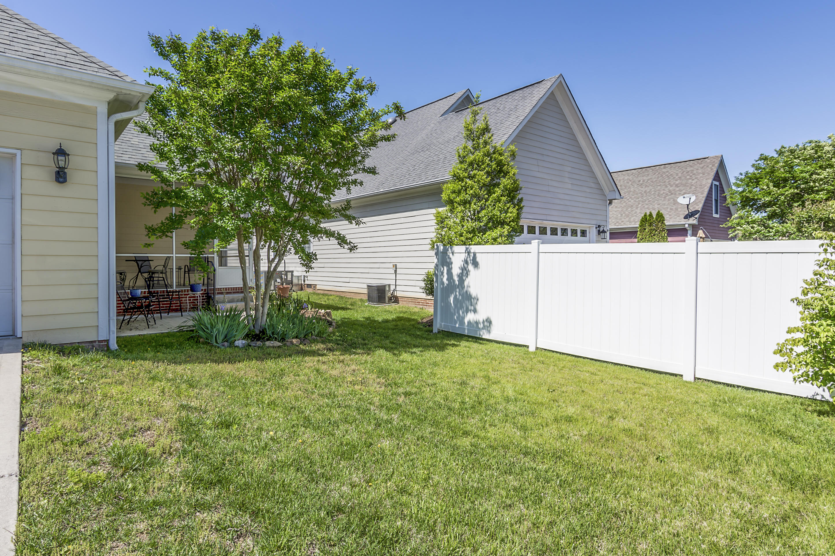 115 Liberty Court Oak Ridge, TN 37830 - Photo 19 of 20 Backyard