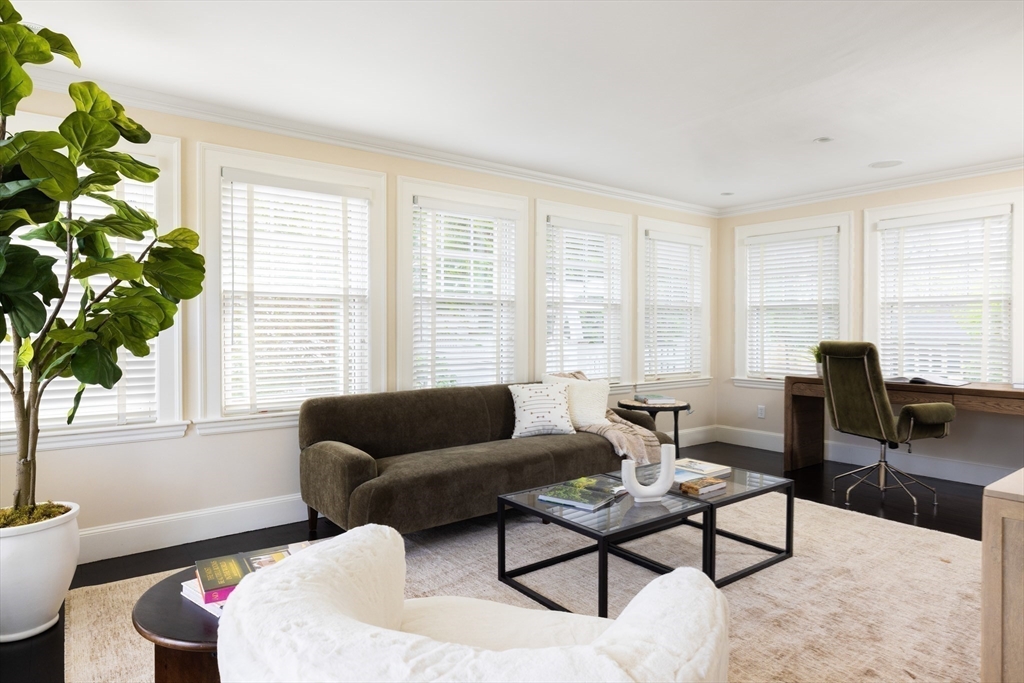 11 Winthrop Road Lexington, MA 02421 - Photo 12 of 26