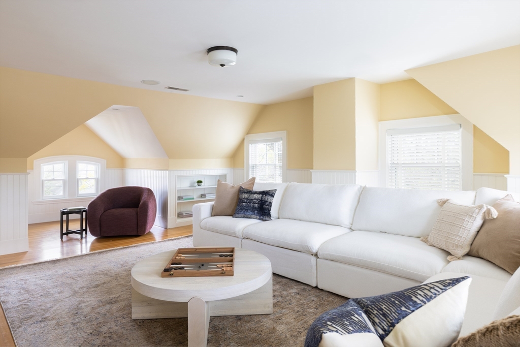 11 Winthrop Road Lexington, MA 02421 - Photo 19 of 26