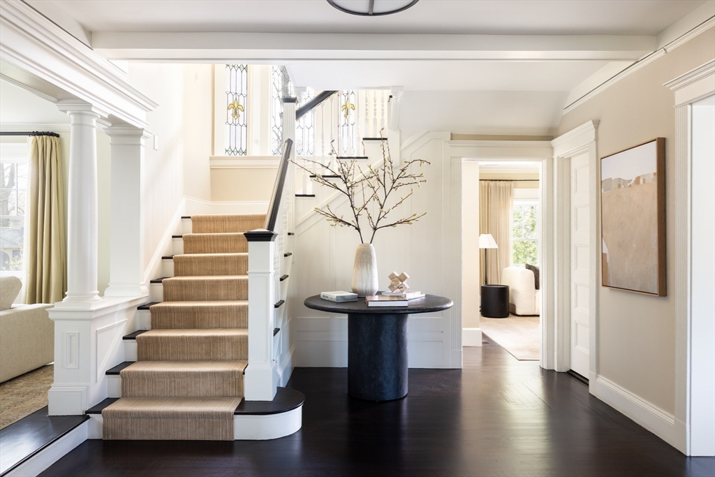 11 Winthrop Road Lexington, MA 02421 - Photo 2 of 26