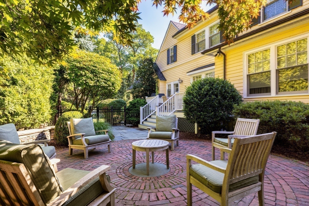 11 Winthrop Road Lexington, MA 02421 - Photo 23 of 26