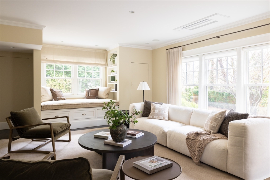 11 Winthrop Road Lexington, MA 02421 - Photo 7 of 26