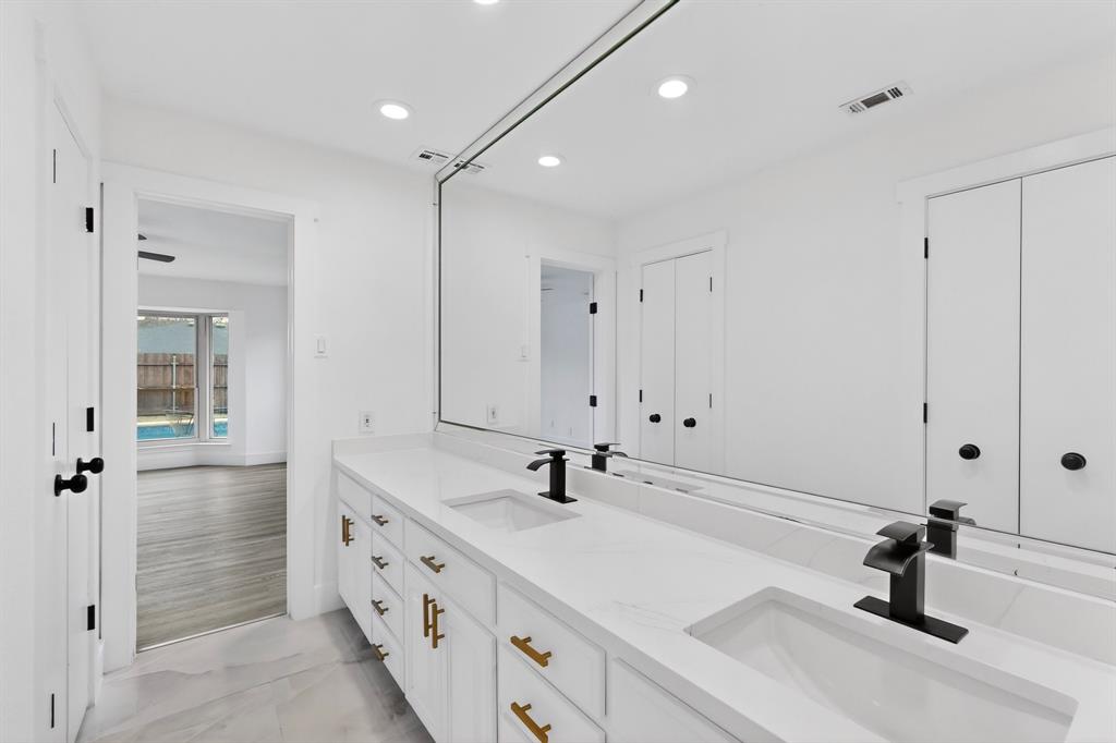 2416 Dalgreen Drive Plano, TX 75075 - Photo 17 of 38