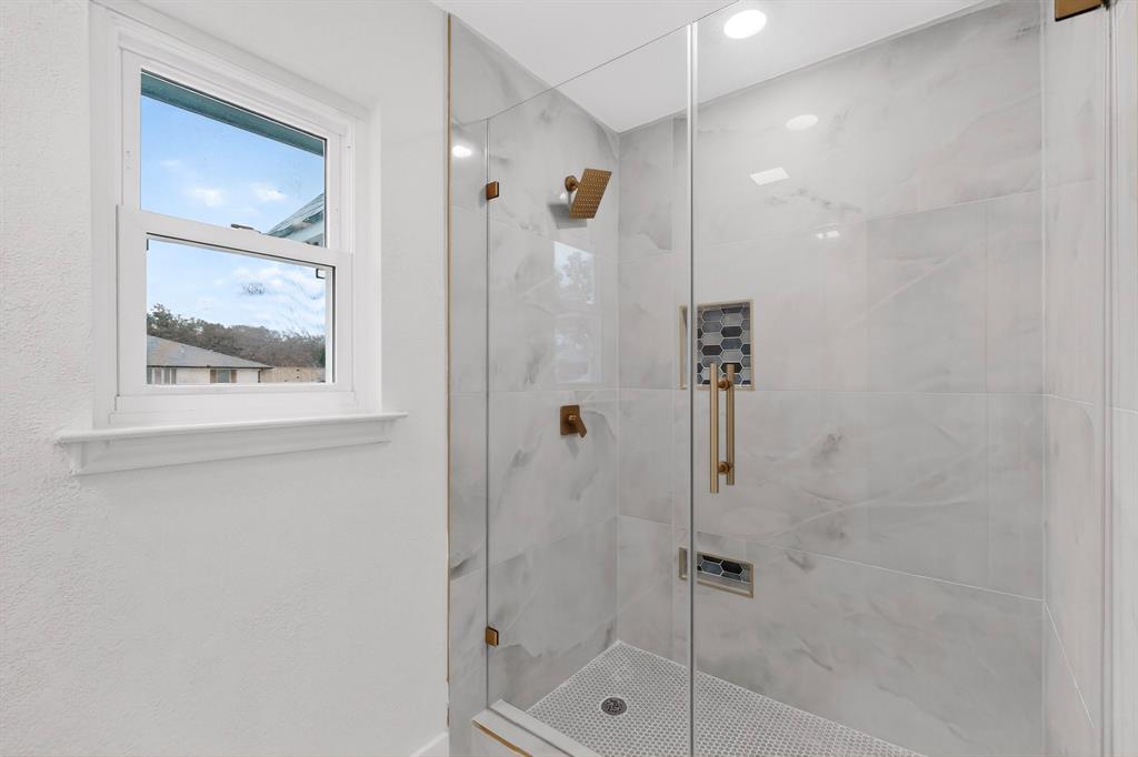 2416 Dalgreen Drive Plano, TX 75075 - Photo 20 of 38