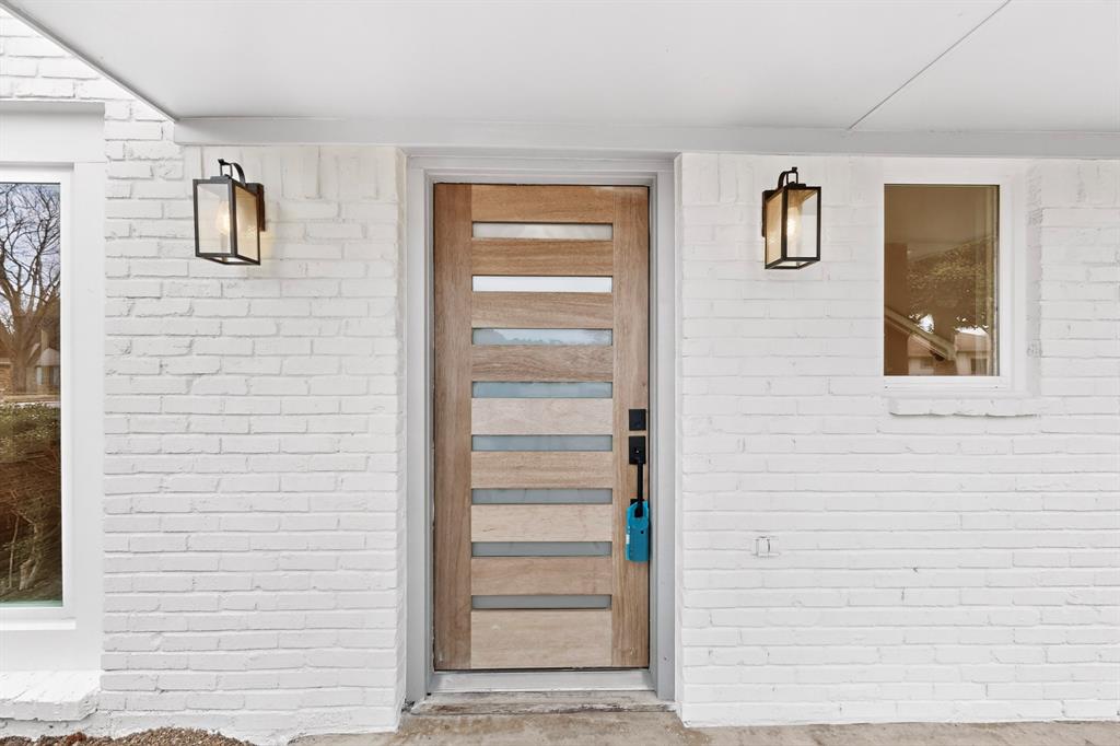 2416 Dalgreen Drive Plano, TX 75075 - Photo 3 of 38