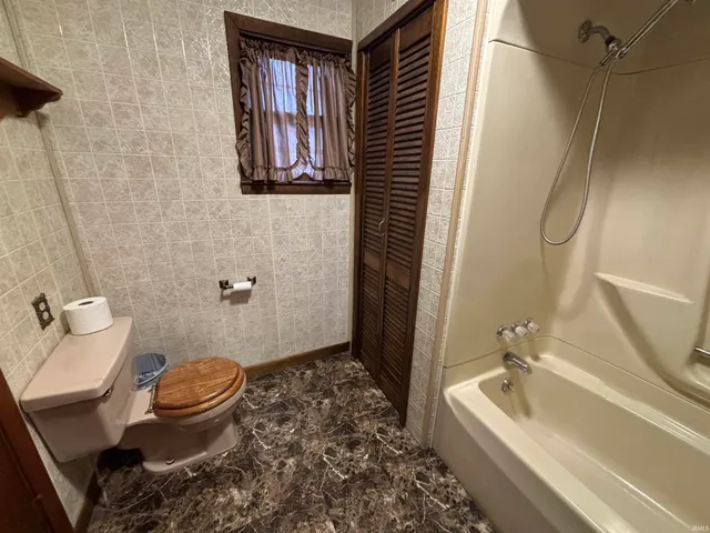 $220,000 | 4570 Highway 56, Petersburg, IN 47567