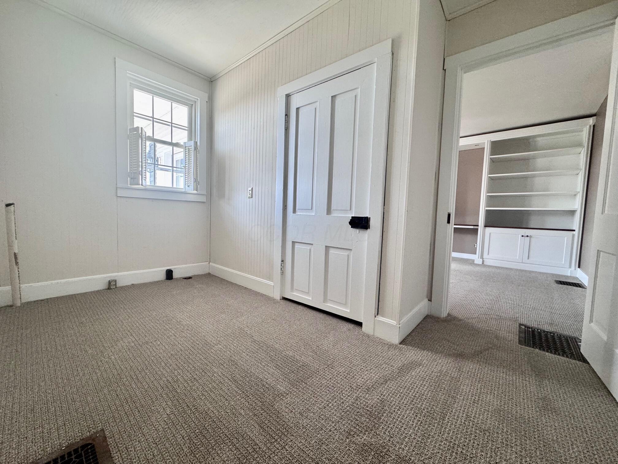 29614 Tarlton Adelphi Road Kingston, OH 45644 - Photo 18 of 60 1st floor laundry