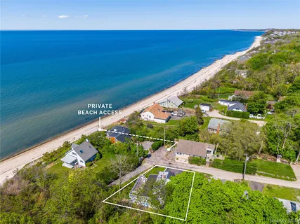 $998,000 | 31 West Fairview Avenue, Riverhead, NY 11901