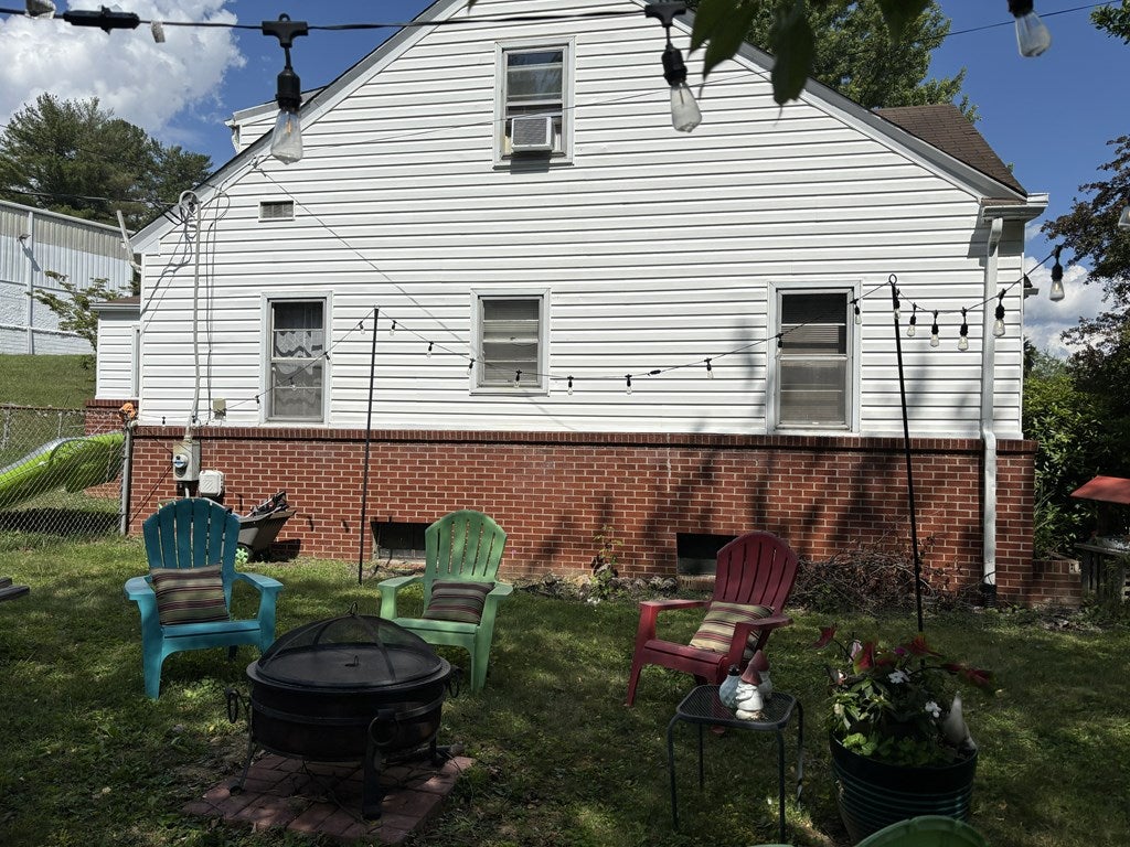 713 Powerhouse Road Independence, VA 24348 - Photo 2 of 12 Gallery Image 2