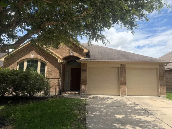$2,200 | 10919 Starling Creek Drive, Richmond, TX 77406