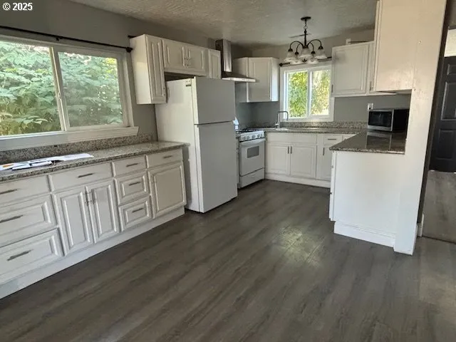 $345,000 | 3790 Midway Avenue Northeast, Salem, OR 97301