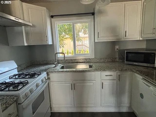 $345,000 | 3790 Midway Avenue Northeast, Salem, OR 97301