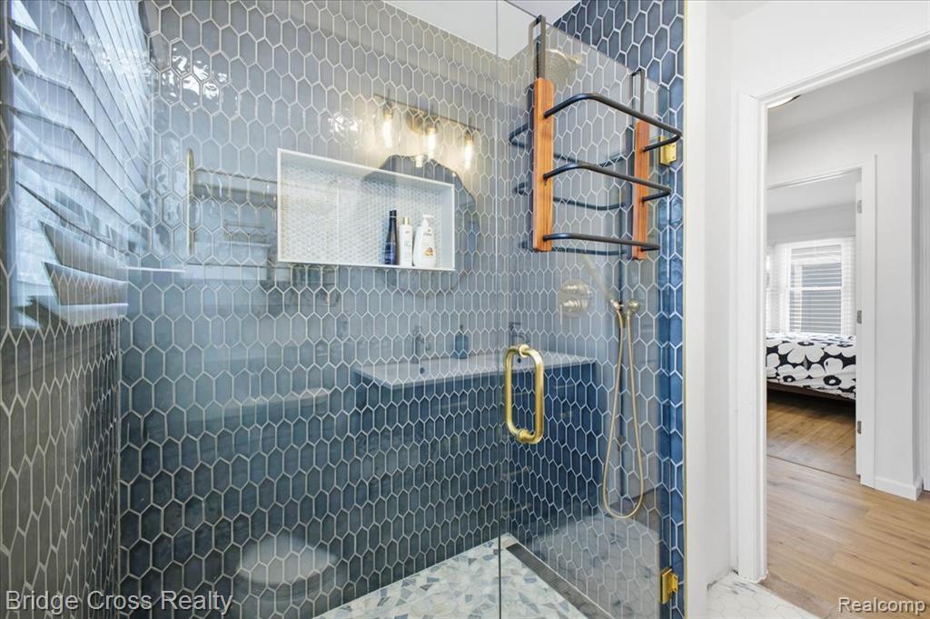 2896 Dorchester Road Birmingham, MI 48009 - Photo 18 of 35