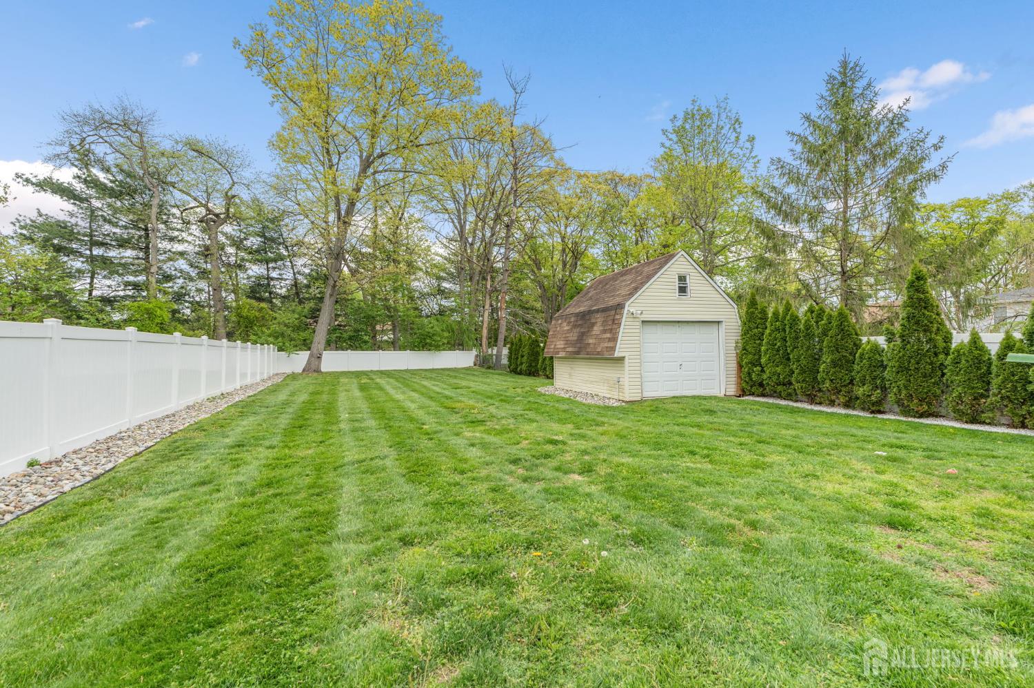 695 Spruce Road North Brunswick, NJ 08902 - Photo 52 of 63