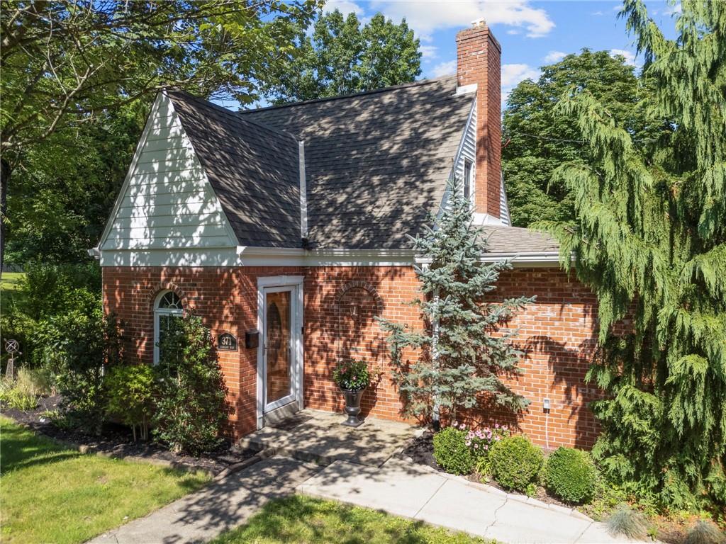 371 Highland Road Pittsburgh, PA 15235 - Photo 3 of 50 a view of outdoor space and yard