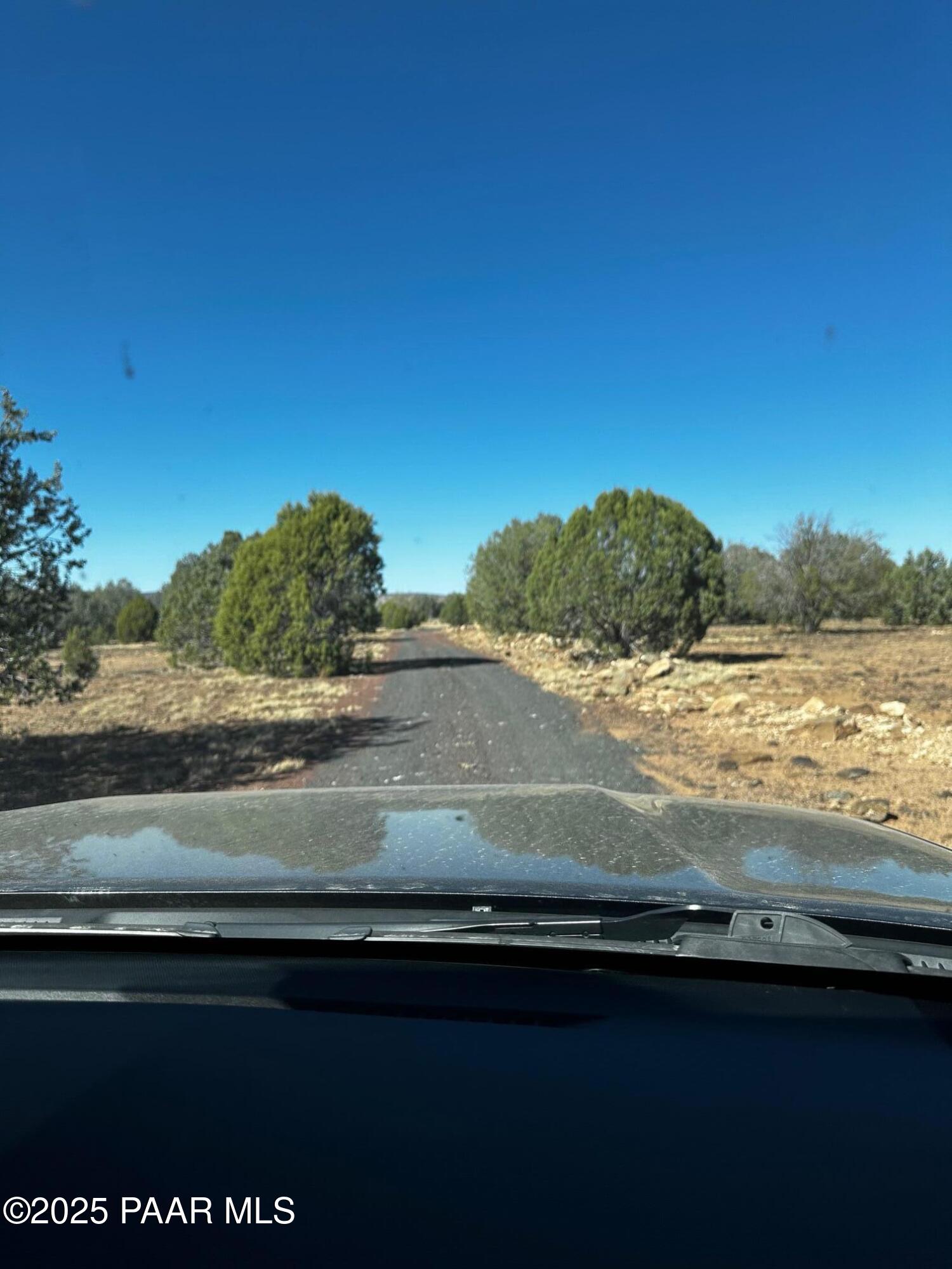 10777 Raging Crab Road Ash Fork, AZ 86320 - Photo 40 of 44 Driveway