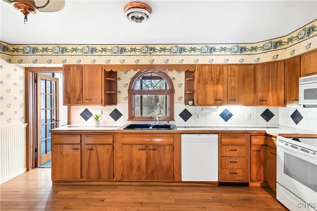 $849,900 | 3861 East Street, Skaneateles, NY 13152