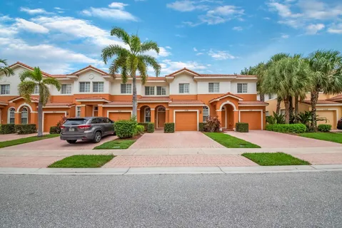 $399,900 | 7399 Briella Drive, Unit 22, Boynton Beach, FL 33437