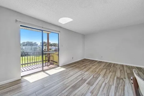 $1,650 | 308 Miracle Strip Parkway Southwest, Unit 27C, Fort Walton Beach, FL 32548