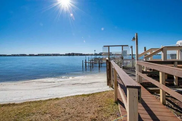 $1,650 | 308 Miracle Strip Parkway Southwest, Unit 27C, Fort Walton Beach, FL 32548