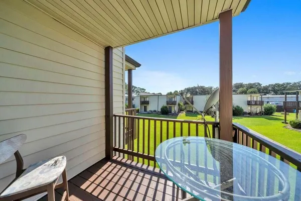 $1,650 | 308 Miracle Strip Parkway Southwest, Unit 27C, Fort Walton Beach, FL 32548