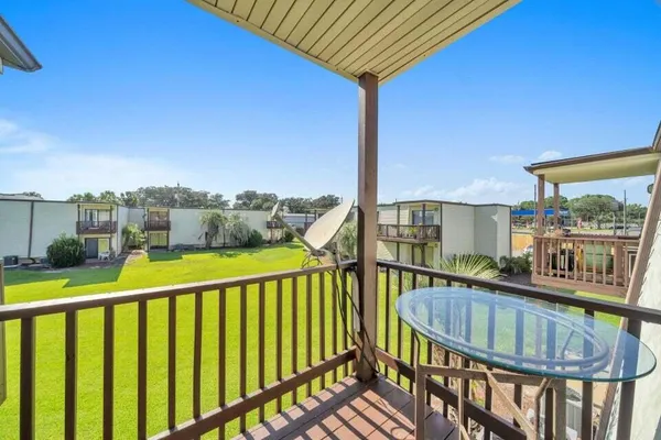 $1,650 | 308 Miracle Strip Parkway Southwest, Unit 27C, Fort Walton Beach, FL 32548