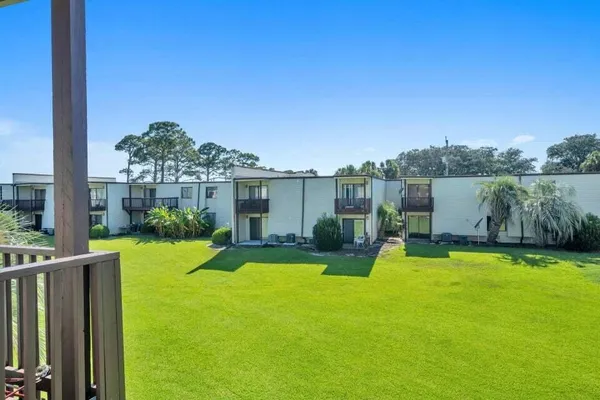 $1,650 | 308 Miracle Strip Parkway Southwest, Unit 27C, Fort Walton Beach, FL 32548