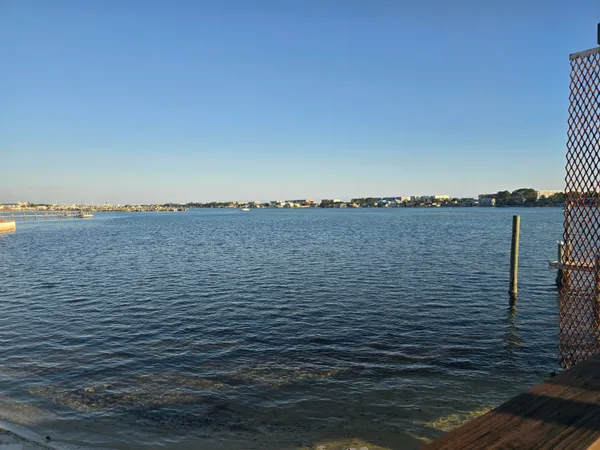 $1,650 | 308 Miracle Strip Parkway Southwest, Unit 27C, Fort Walton Beach, FL 32548
