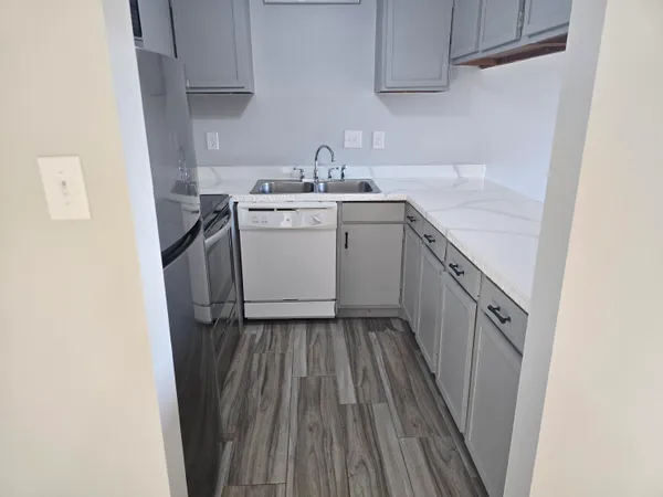 $1,650 | 308 Miracle Strip Parkway Southwest, Unit 27C, Fort Walton Beach, FL 32548
