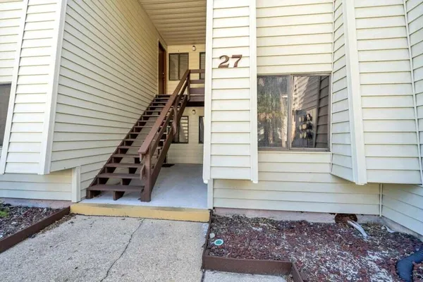 $1,650 | 308 Miracle Strip Parkway Southwest, Unit 27C, Fort Walton Beach, FL 32548