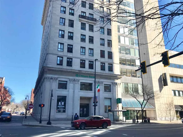 $2,139 | 875 Elm Street, Unit 706, Manchester, NH 03101