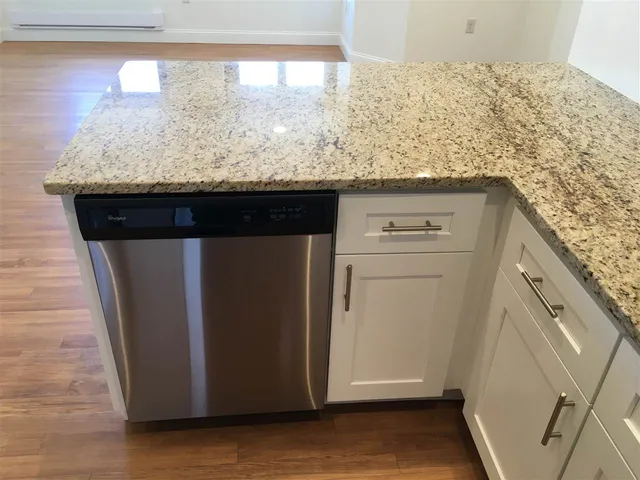 $2,139 | 875 Elm Street, Unit 706, Manchester, NH 03101