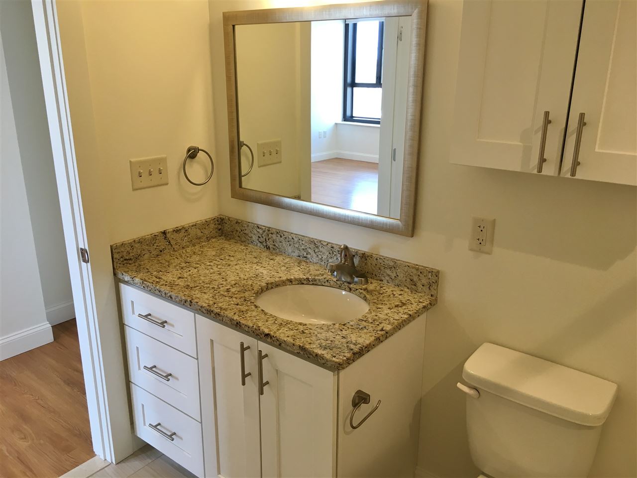 875 Elm Street, Unit 706 Manchester, NH 03101 - Photo 29 of 40