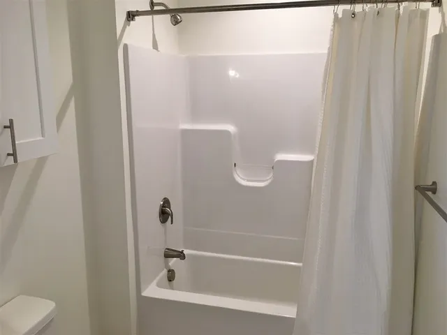 $2,139 | 875 Elm Street, Unit 706, Manchester, NH 03101