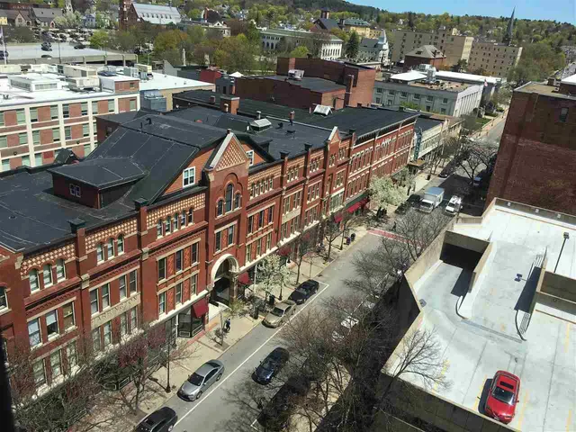 $2,139 | 875 Elm Street, Unit 706, Manchester, NH 03101