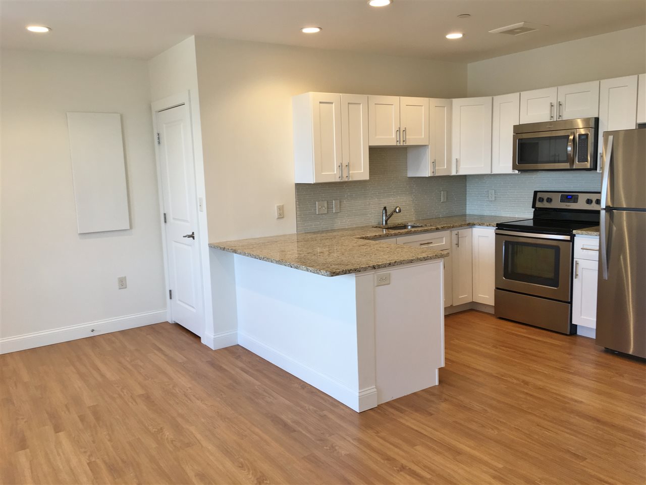 875 Elm Street, Unit 706 Manchester, NH 03101 - Photo 4 of 40