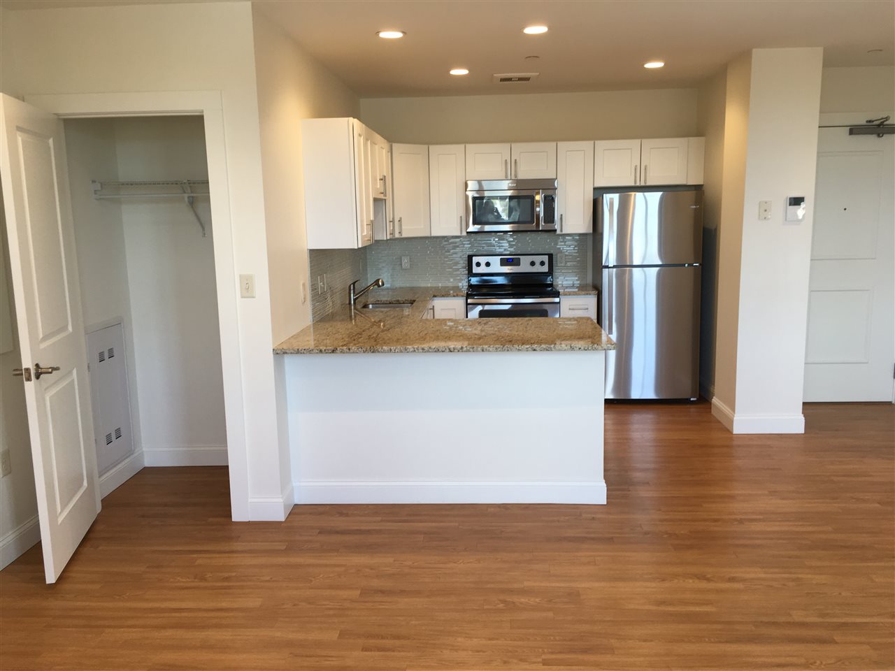 875 Elm Street, Unit 706 Manchester, NH 03101 - Photo 6 of 40